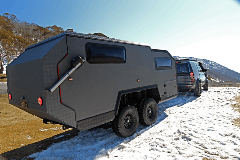 Bruder EXP-6 Camper