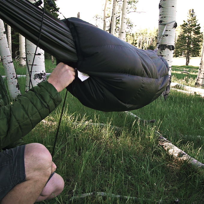 Mummypod Camping Hammock Action