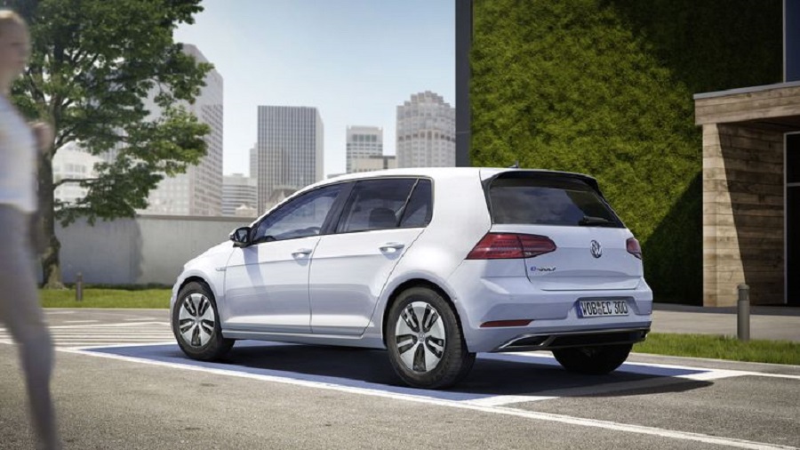 2017_VW_EGolf_Hatch_3