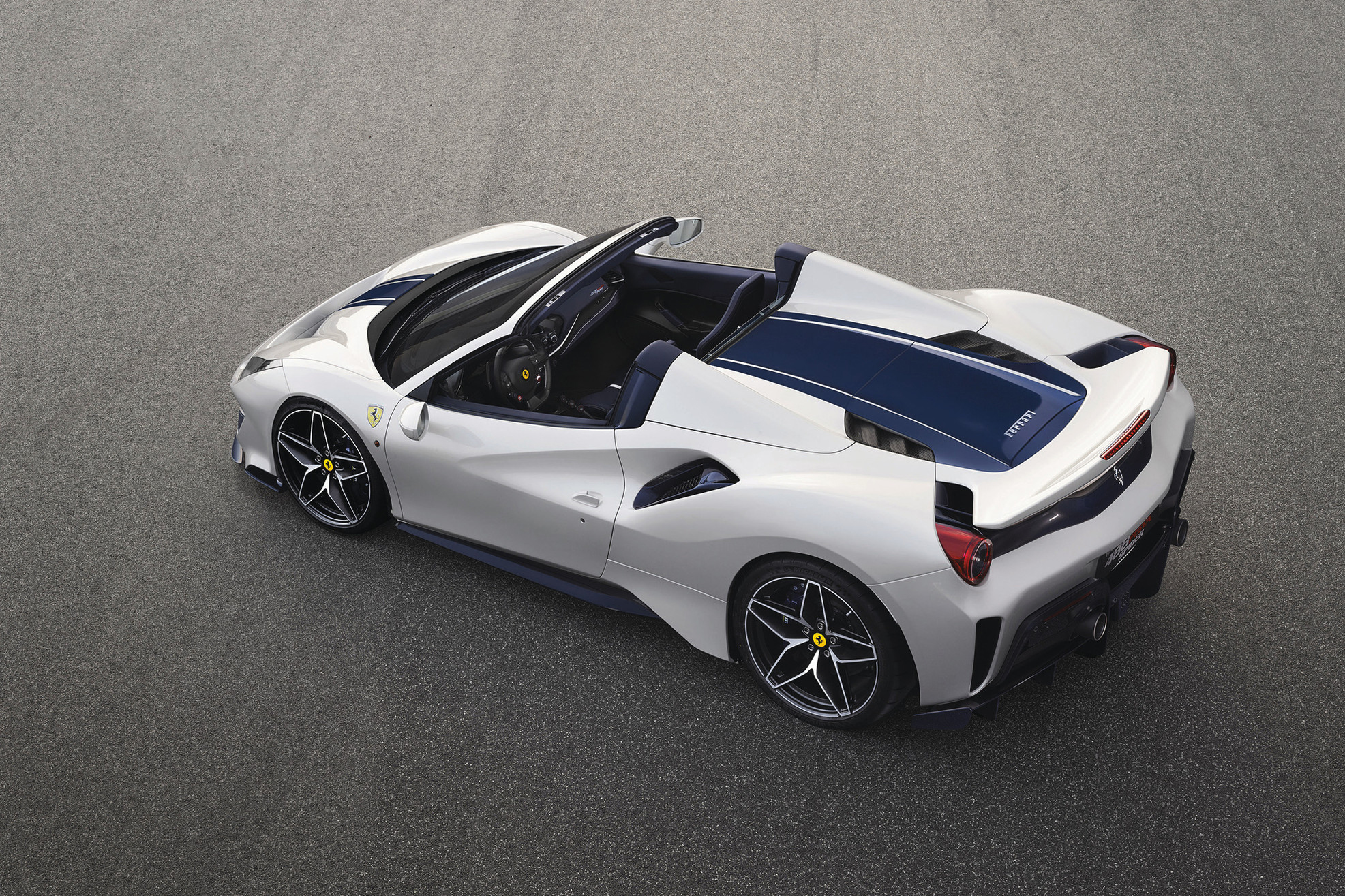 ferrari-pista-spider-2