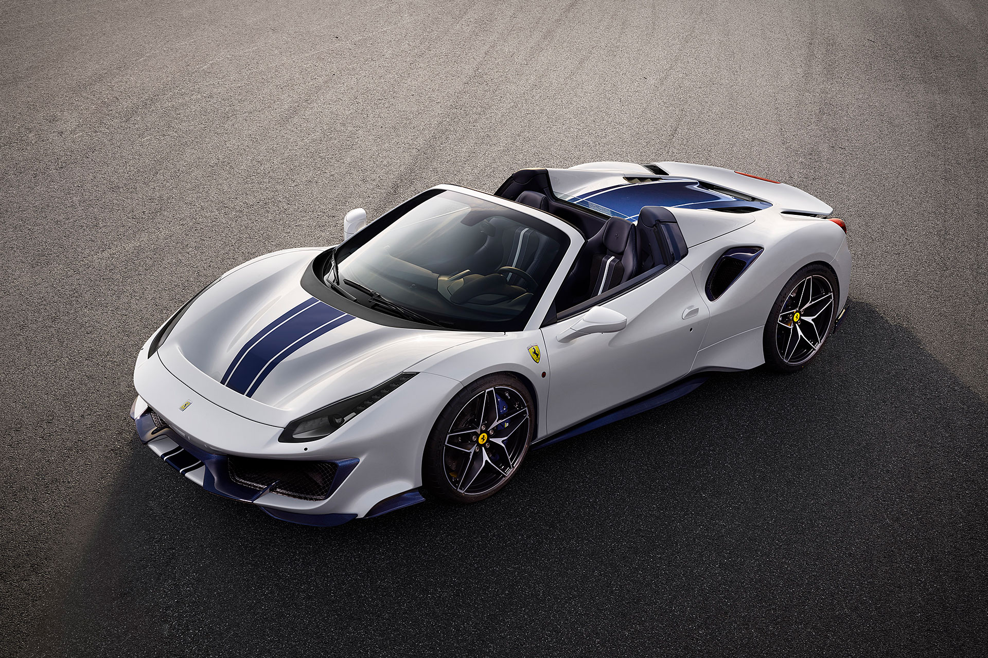 Ferrari-488-pista-spider-3